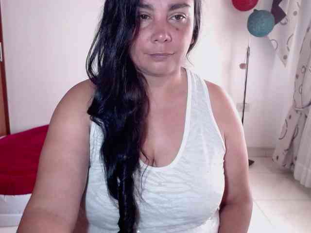 vivian-milf-paint webcam