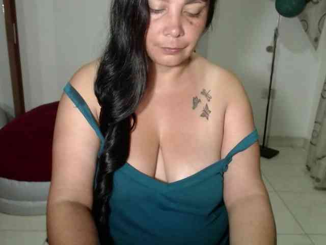 vivian-milf-paint webcam