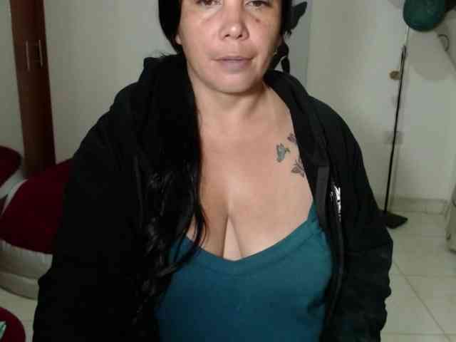 vivian-milf-paint webcam