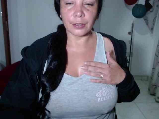 vivian-milf-paint webcam