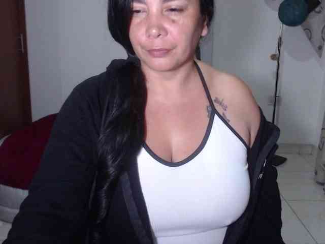 vivian-milf-paint webcam