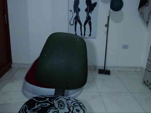 vivian-milf-paint webcam