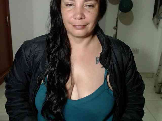 vivian-milf-paint webcam