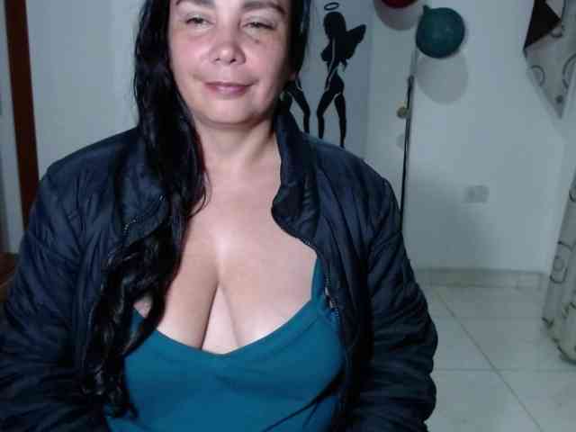 vivian-milf-paint webcam