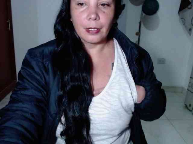 vivian-milf-paint webcam