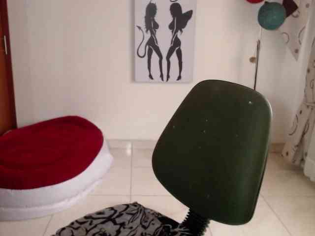 vivian-milf-paint webcam