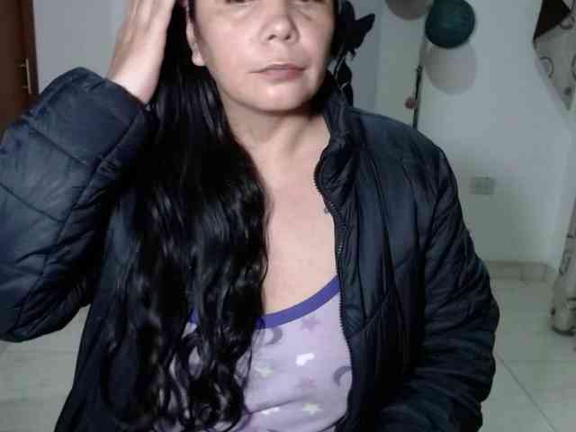 vivian-milf-paint webcam