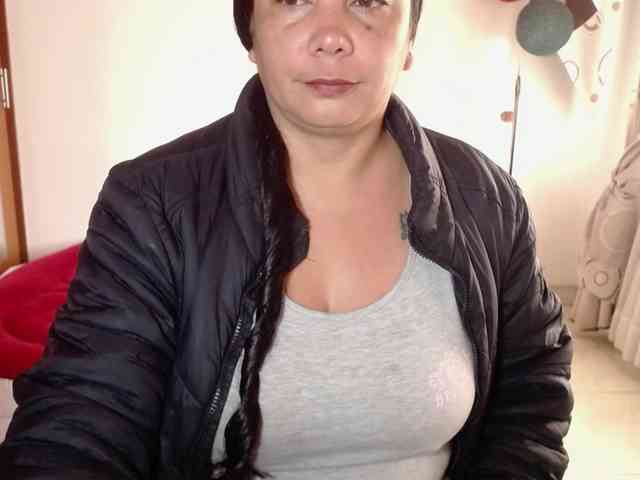 vivian-milf-paint webcam