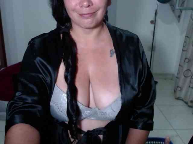 vivian-milf-paint webcam