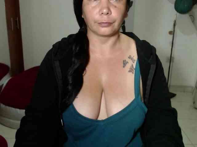 vivian-milf-paint webcam