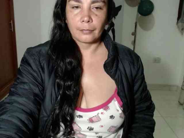 vivian-milf-paint webcam