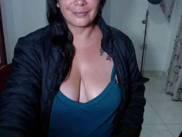 vivian-milf-paint webcam