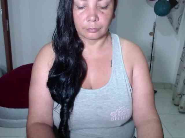 vivian-milf-paint webcam