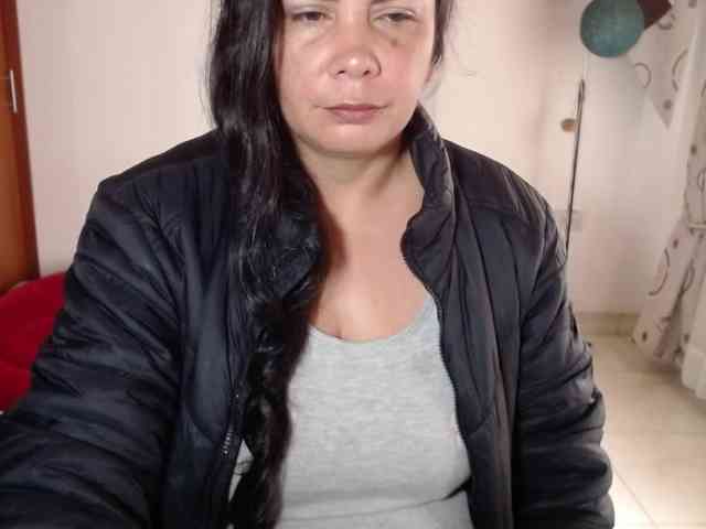 vivian-milf-paint webcam