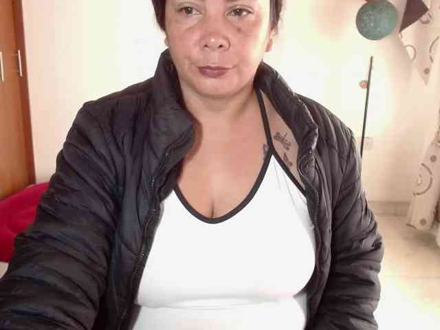 vivian-milf-paint webcam