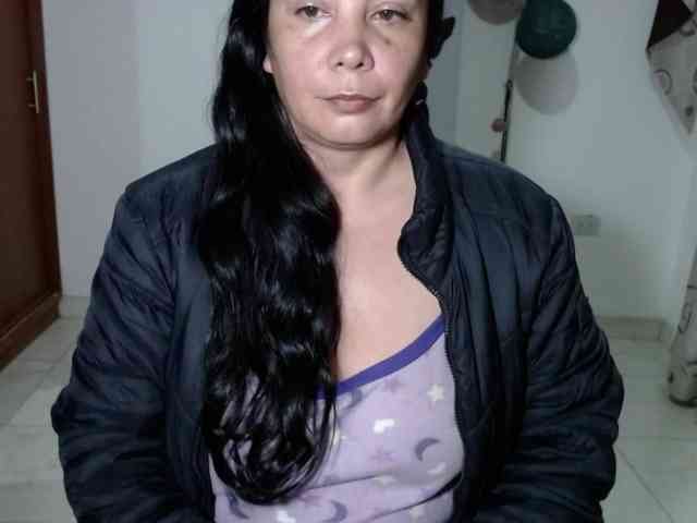 vivian-milf-paint webcam