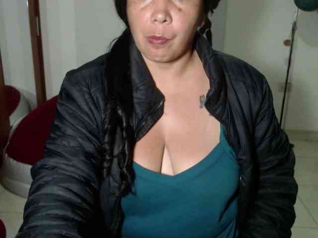 vivian-milf-paint webcam