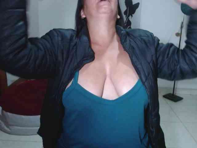 vivian-milf-pain... Live Webcam on BongaCams