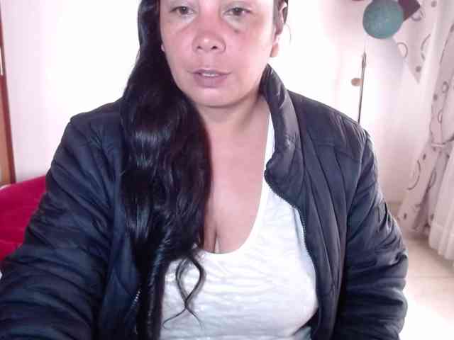 vivian-milf-paint webcam