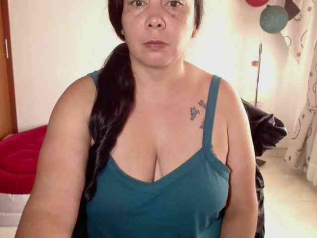 vivian-milf-paint webcam