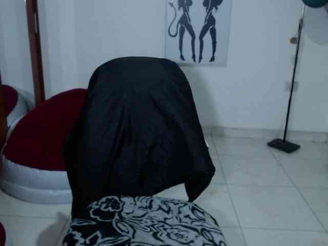 vivian-milf-paint webcam