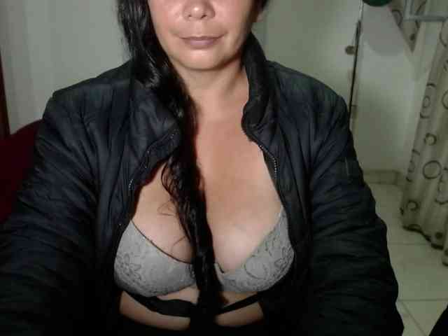 vivian-milf-paint webcam