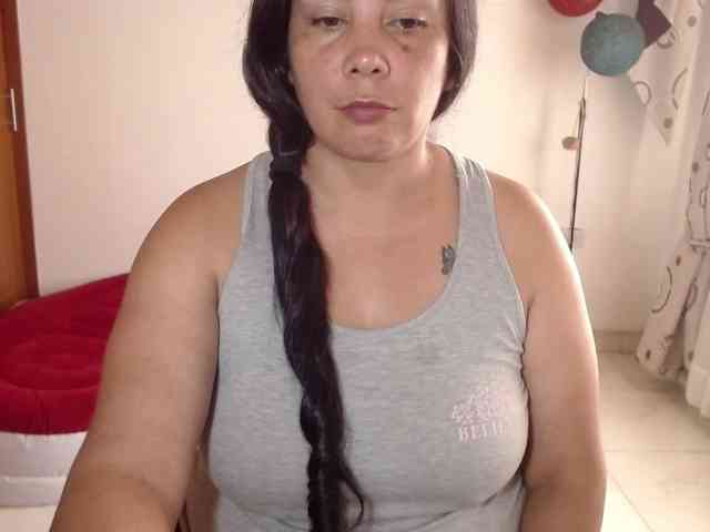 vivian-milf-paint webcam