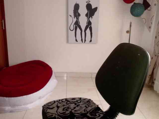 vivian-milf-paint webcam