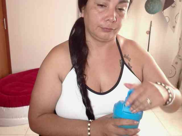 vivian-milf-paint webcam