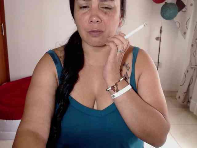 vivian-milf-paint webcam