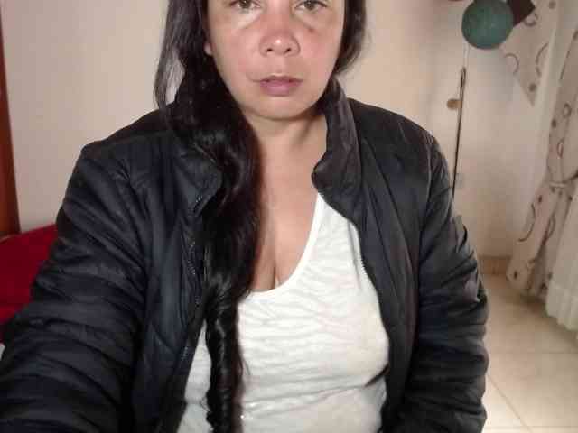 vivian-milf-paint webcam