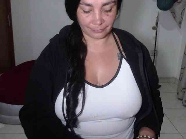 vivian-milf-paint webcam