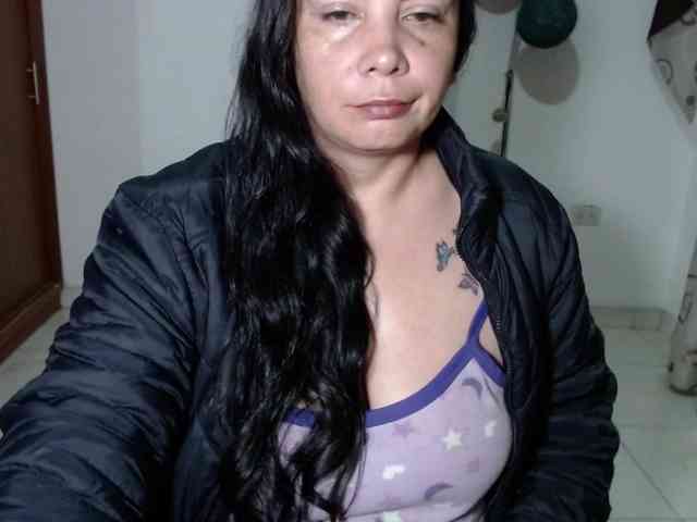 vivian-milf-paint webcam