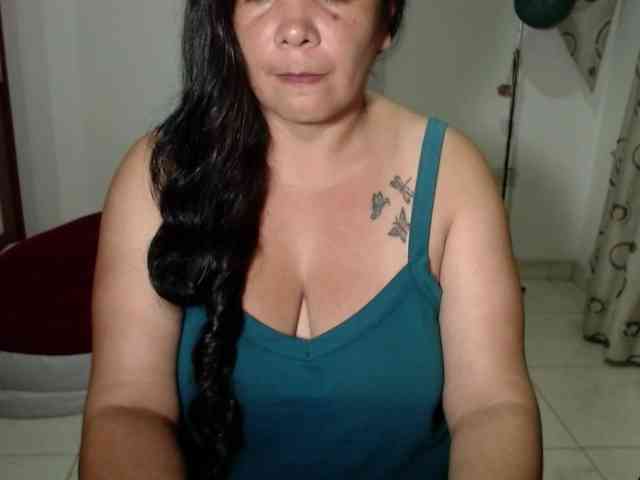 vivian-milf-paint webcam