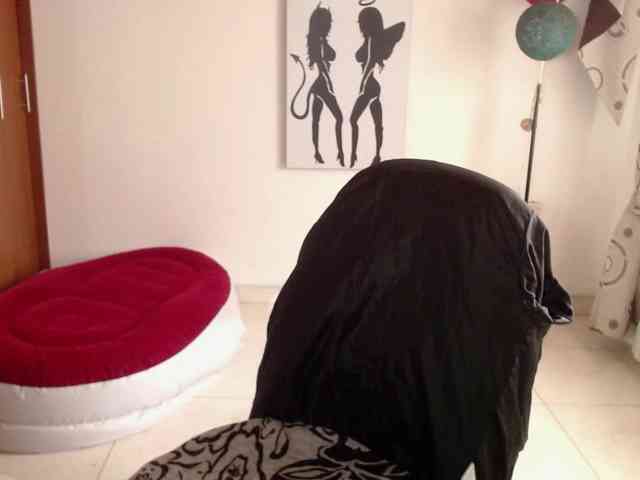 vivian-milf-paint webcam