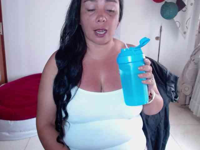 vivian-milf-paint webcam