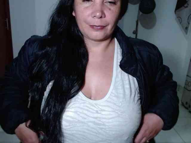vivian-milf-paint webcam