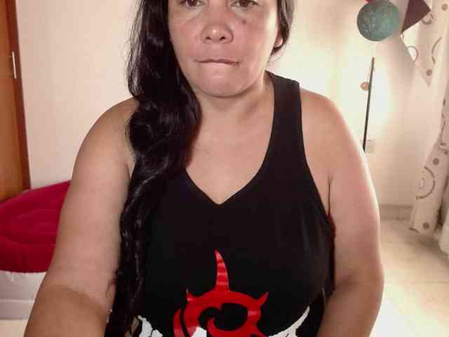 vivian-milf-paint webcam