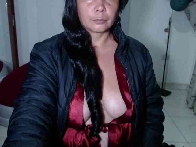 vivian-milf-paint webcam