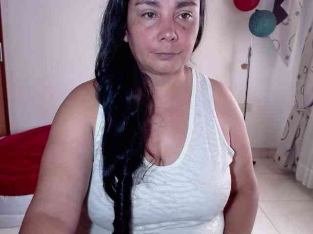 vivian-milf-paint webcam