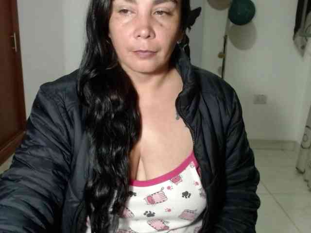 vivian-milf-paint webcam