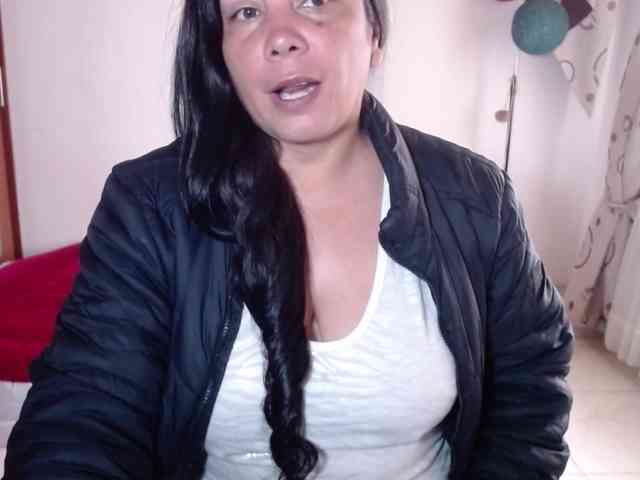 vivian-milf-paint webcam