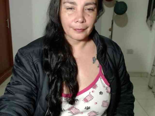 vivian-milf-paint webcam