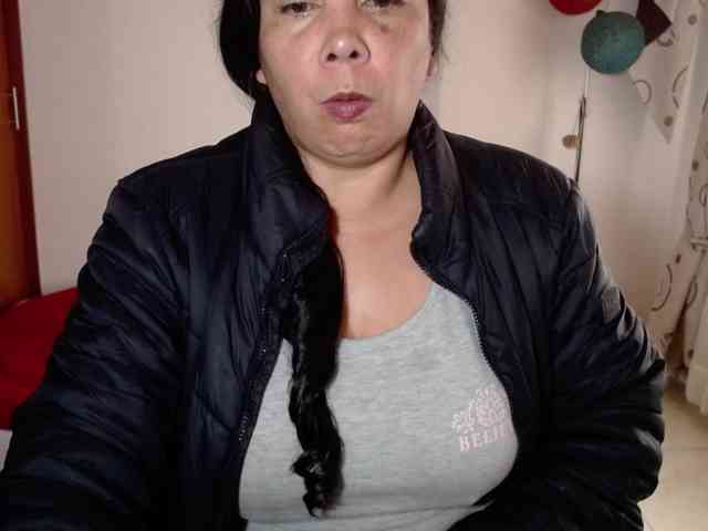 vivian-milf-paint webcam