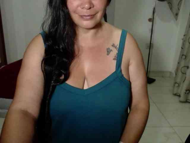 vivian-milf-paint webcam