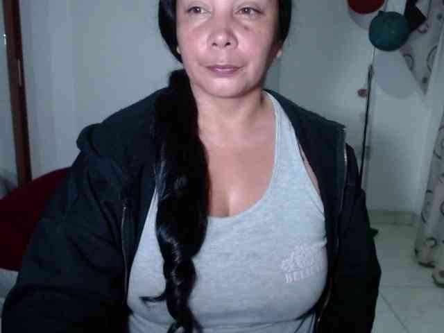 vivian-milf-paint webcam