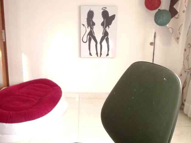 vivian-milf-paint webcam