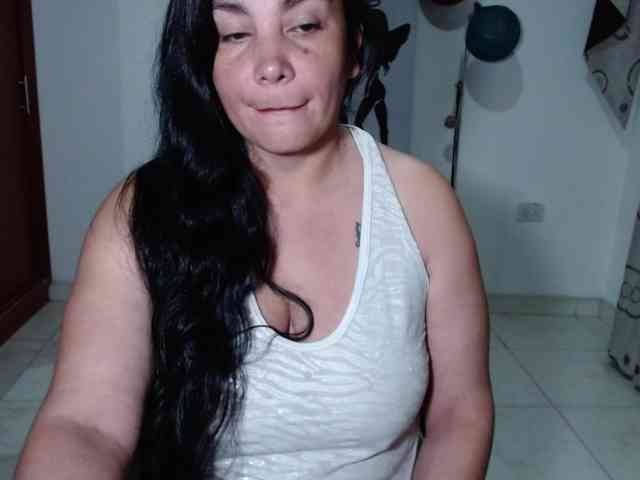 vivian-milf-paint webcam