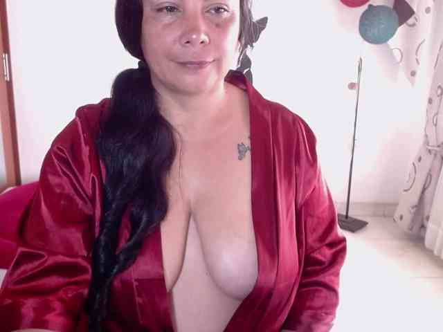 vivian-milf-paint webcam