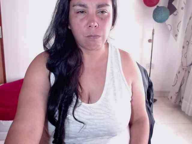 vivian-milf-paint webcam